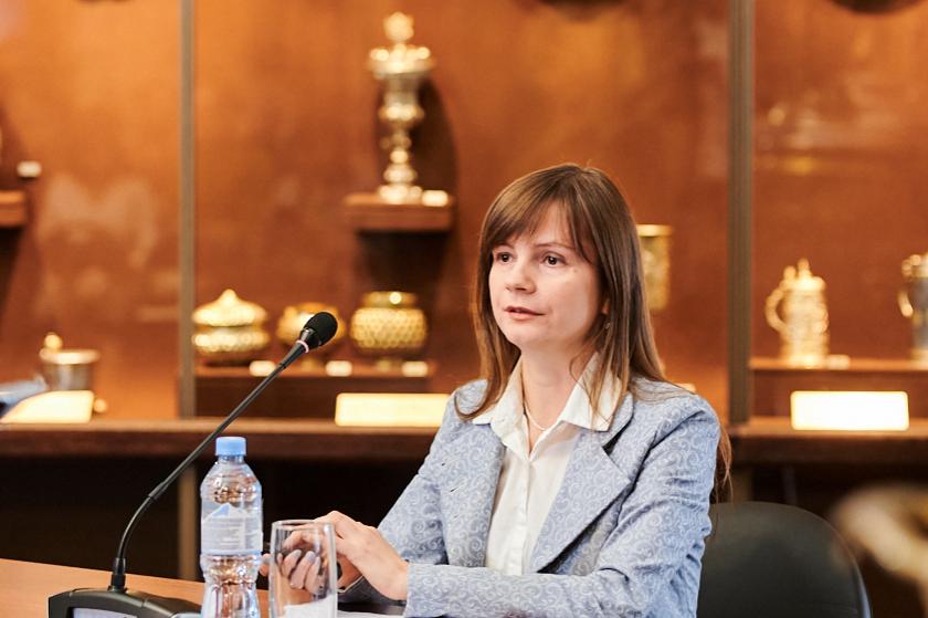 Методист по музейно-образовательной деятельности Ю. С. Русова. Тема выступления: «Образовательные программы Музеев Московского Кремля и варшавского Дворца-музея короля Яна III: вопросы создания и реализации»