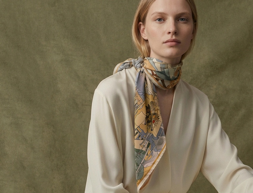 Сувениры к выставке «Последний триумф Петра Великого. Впереди вечность» Платок.webp