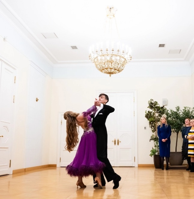 Бал-маскарад (2).webp