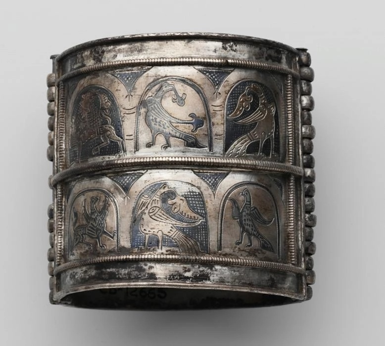 Браслет-наруч