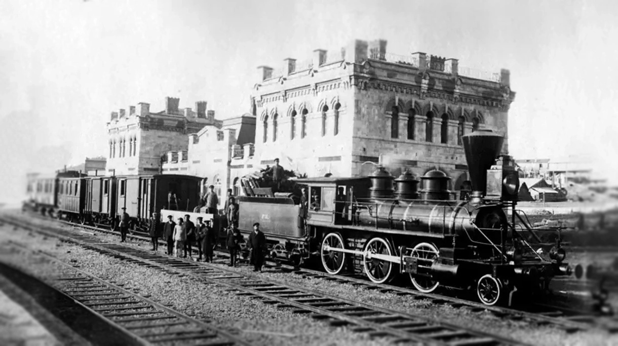 Здание вокзала в г. Владивосток. Фотография 1900 – 1910 гг.