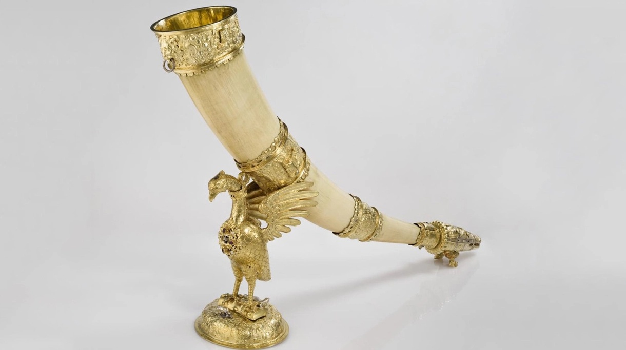 Рог на пеликане