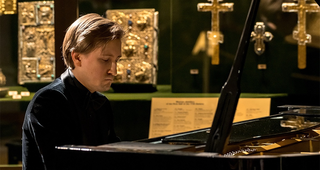 Дмитрий Маслеев