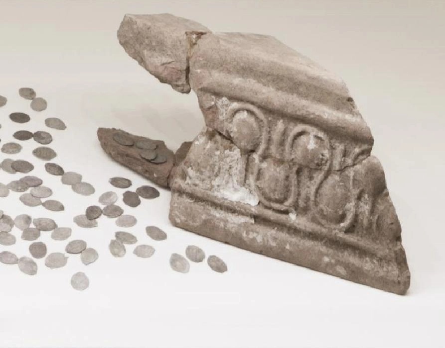 Витрина 5 (подклет) (2).webp