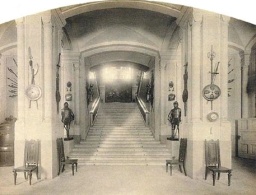 экспозиция оружейной 1890.webp