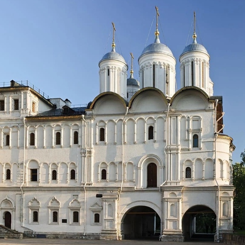 Патриаршие палаты с церковью Двенадцати апостолов