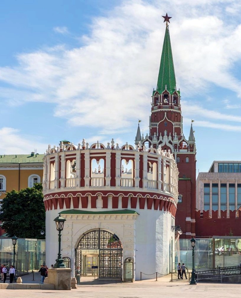 Кутафья башня.webp