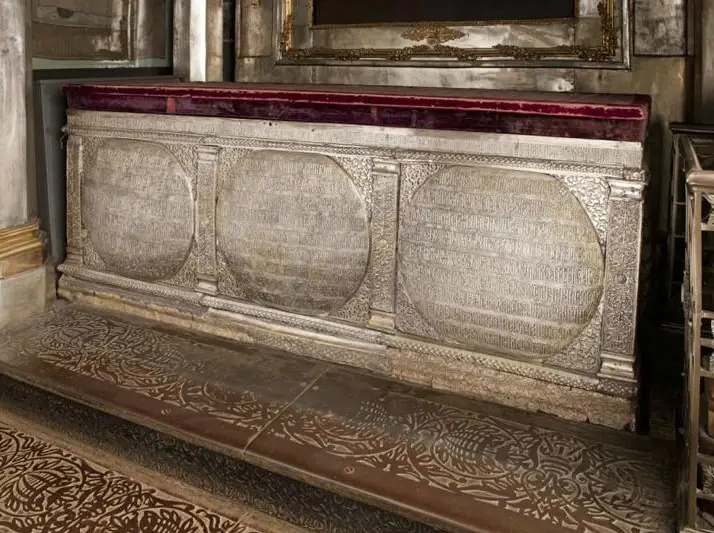 Рака митрополита Ионы..webp