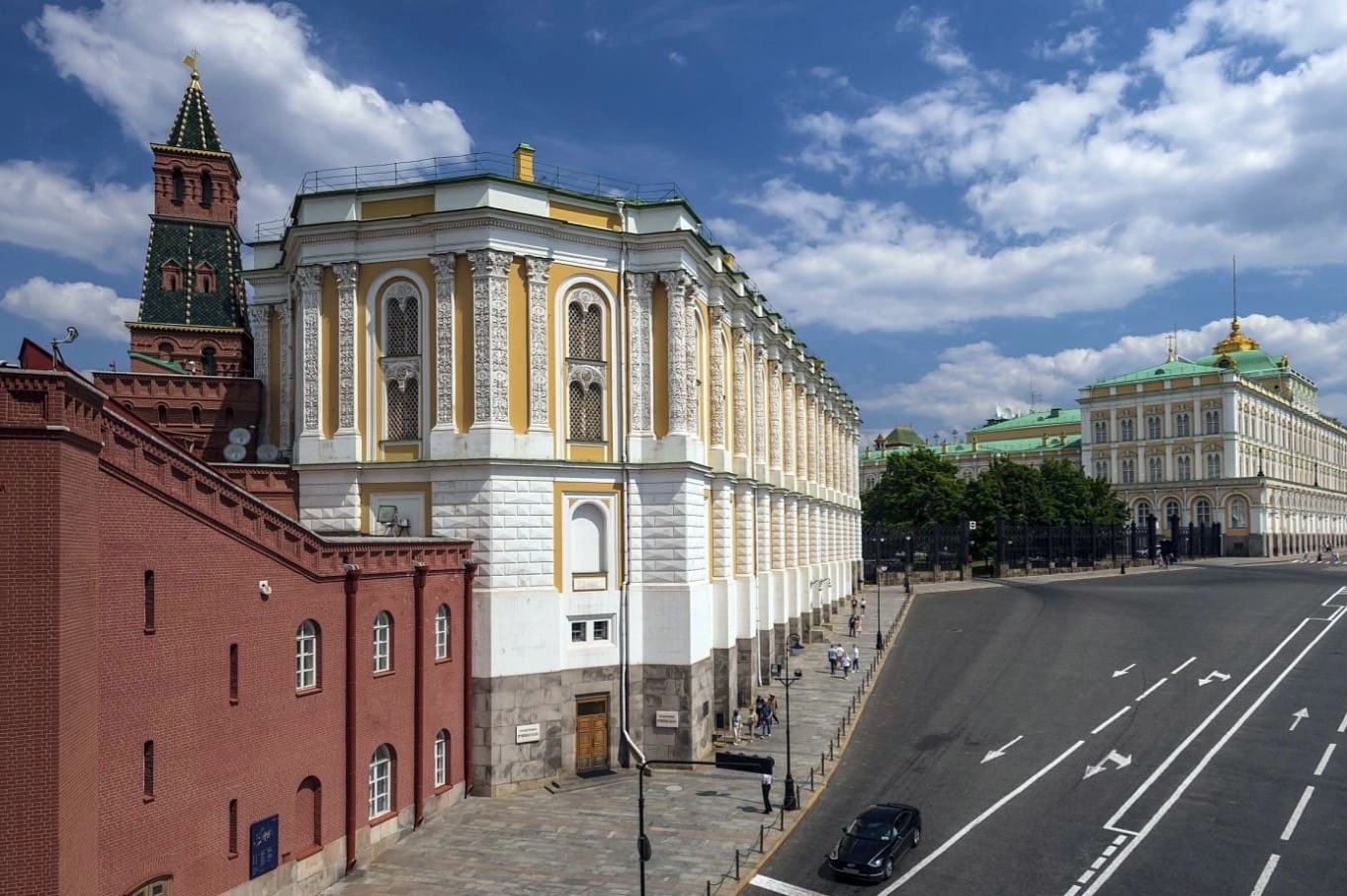 Боровицкая улица.webp