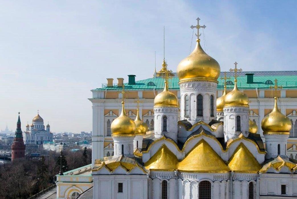 Купола Благовещенского собора.