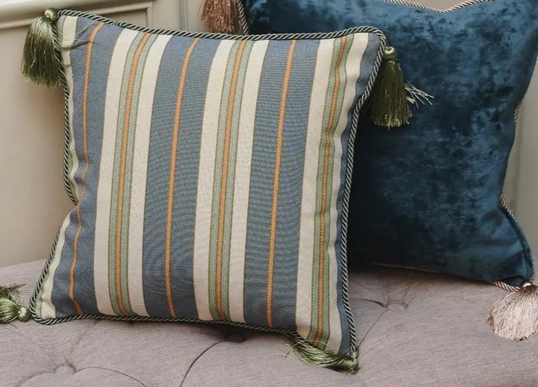 Подушка декоративная