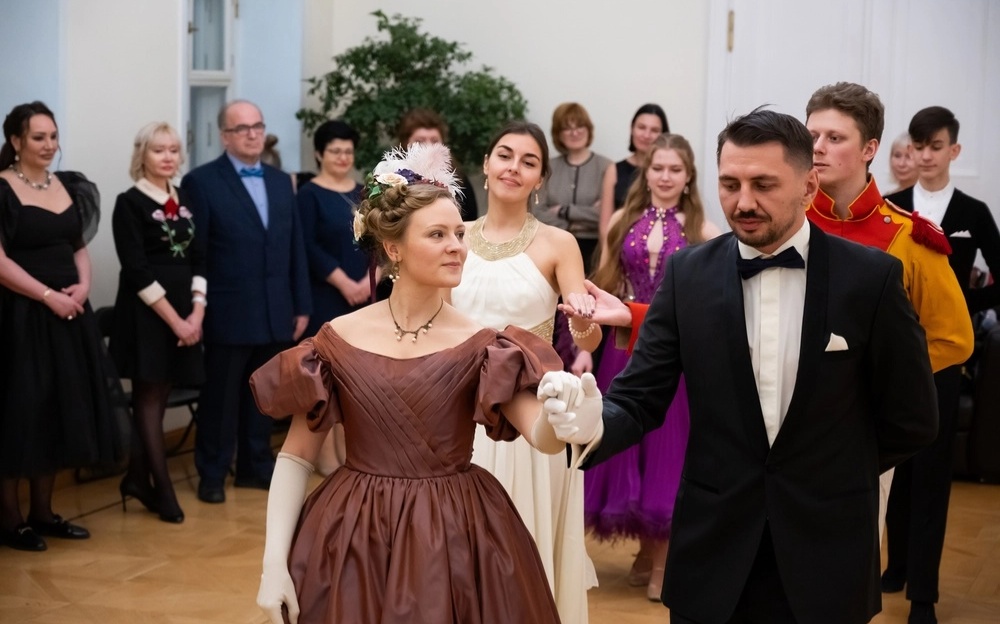 Бал-маскарад (4).webp