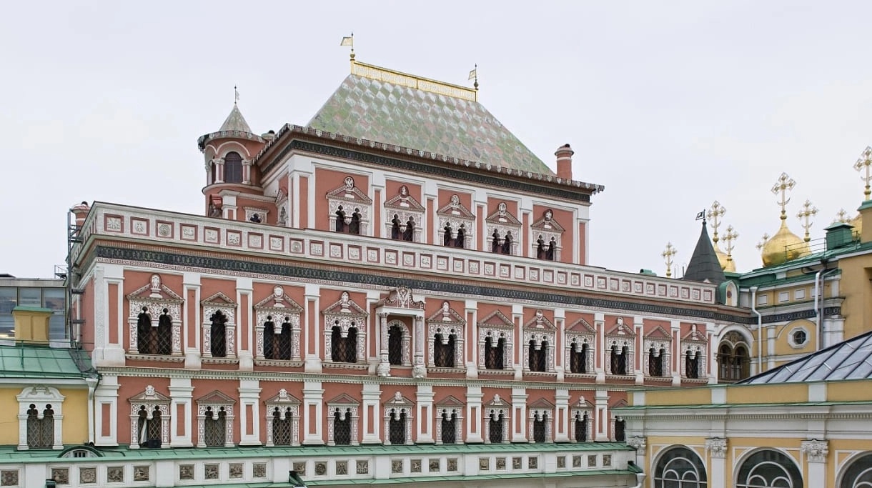 Теремной дворец