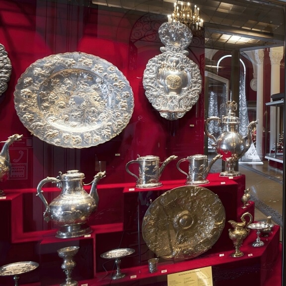 Зал 5. Западноевропейское серебро XIII-XIX веков..webp