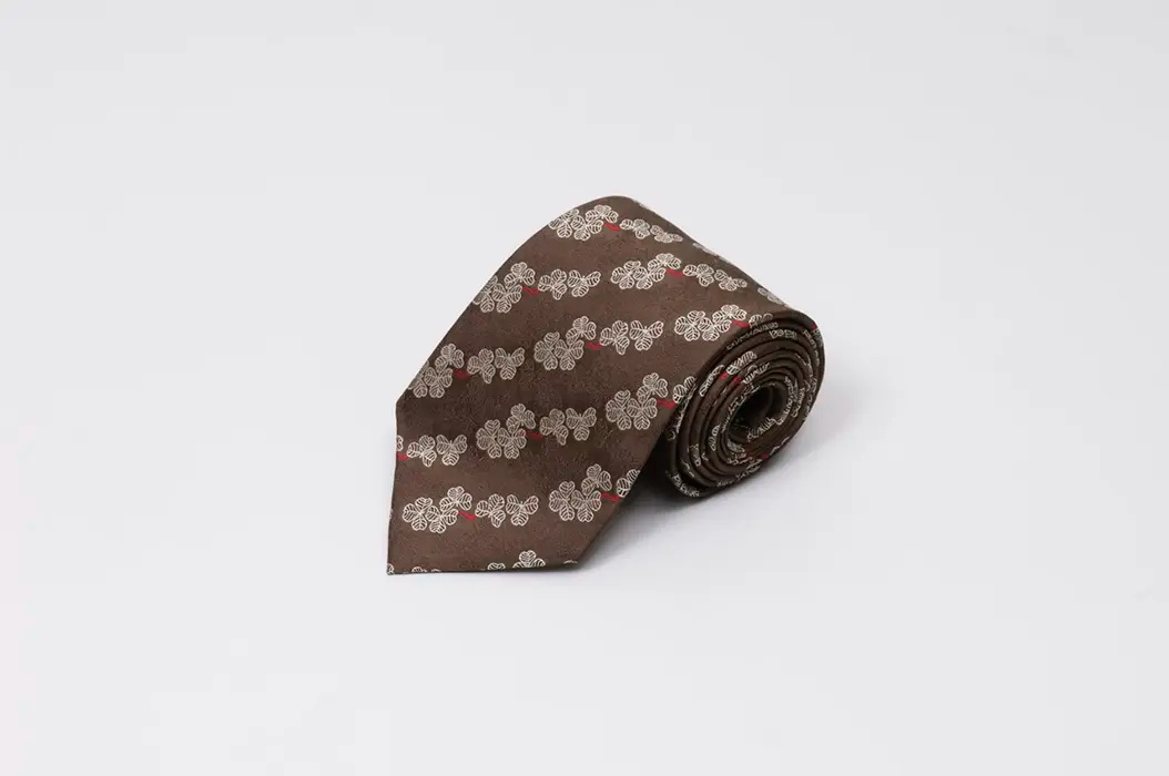 галстук клевер