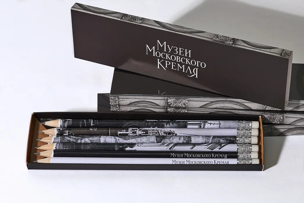 Коробка с карандашами