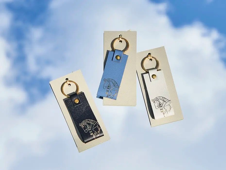 Кожаный брелок для ключей