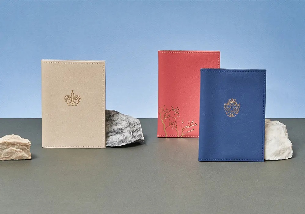 Кожаная обложка для паспорта