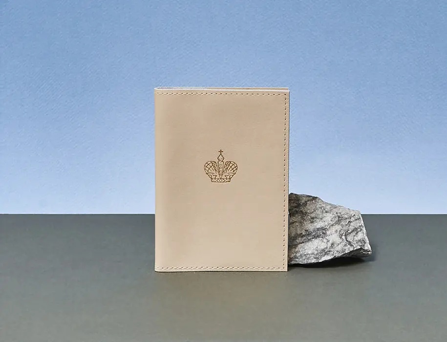 Кожаная обложка для паспорта