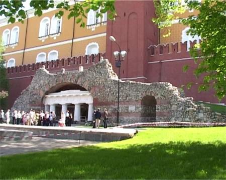 Грот в дни празднования Дня Победы