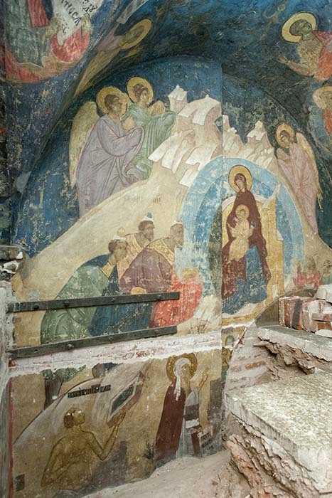Северная стена соборной ризницы