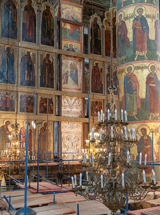 Росписи XV-XVII вв. на северном алтарном столбе