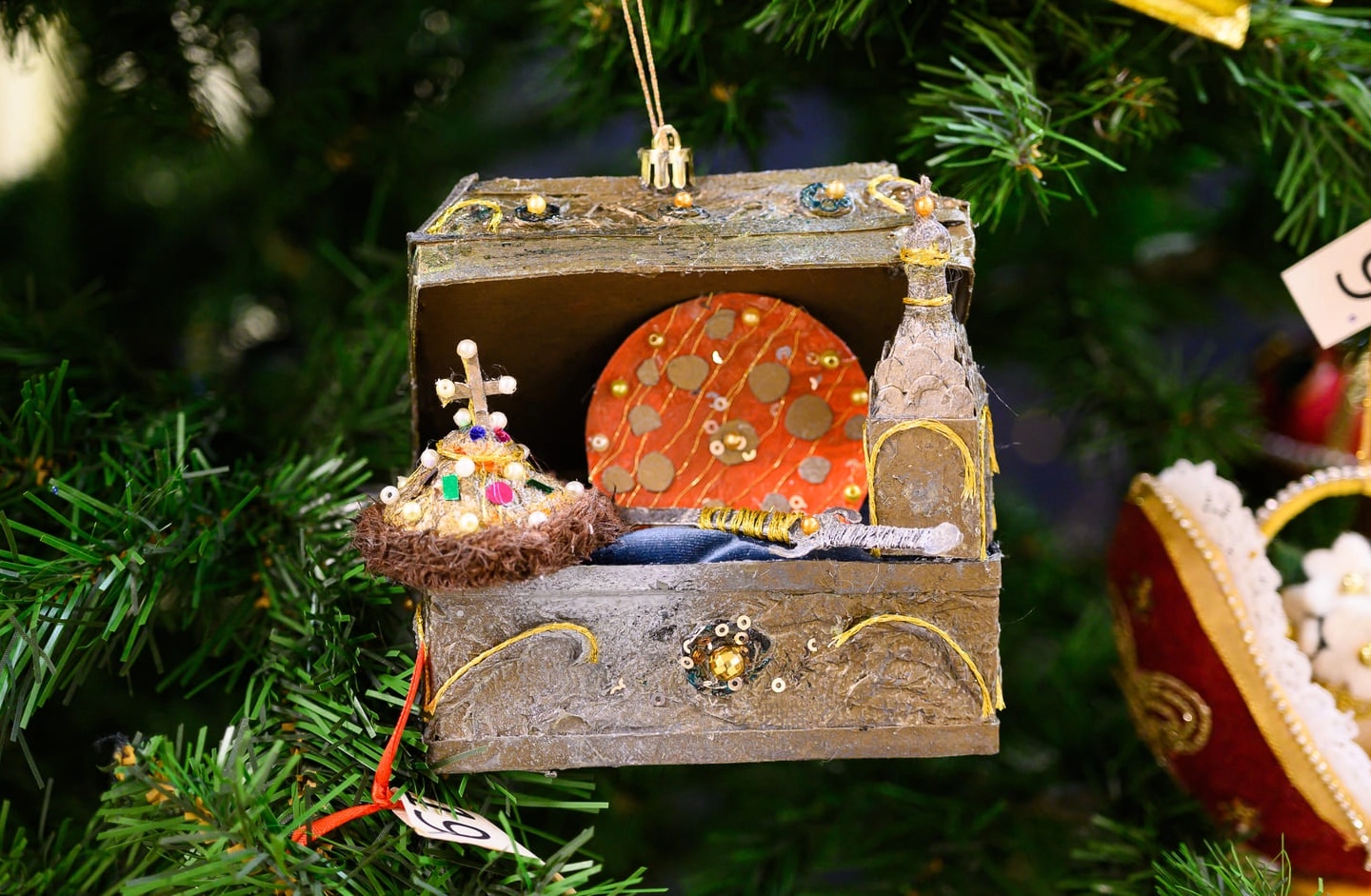 Дубровская Стефания Алексеевна, 7 лет. «Чудеса из ларца: Экспонаты из Оружейной палаты»