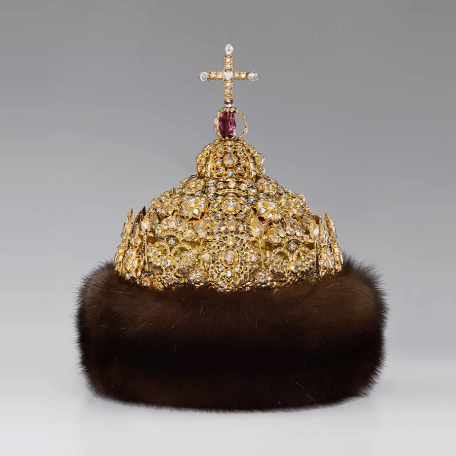 Шапка Алмазная (баннер для экскурсии).webp