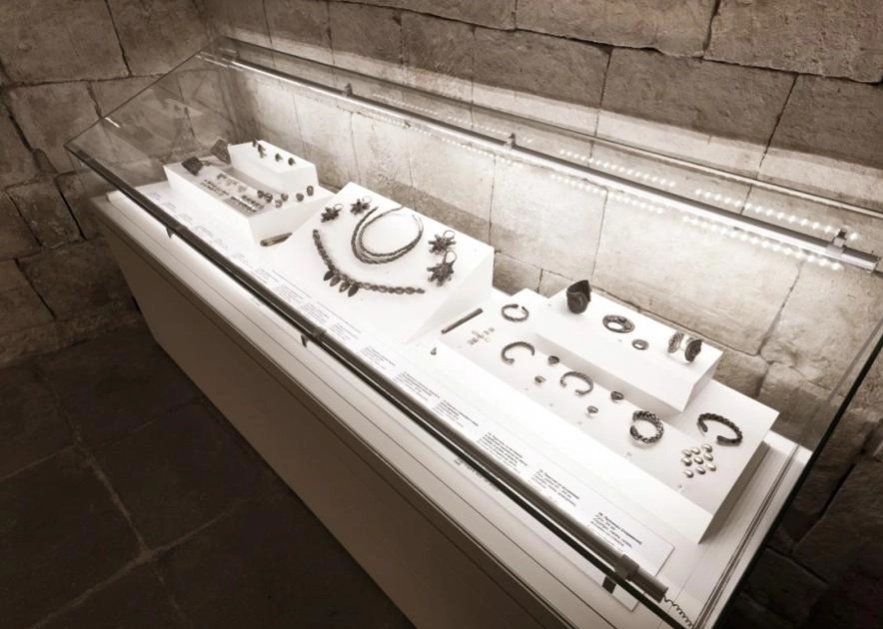 Витрина 2 (подклет).webp