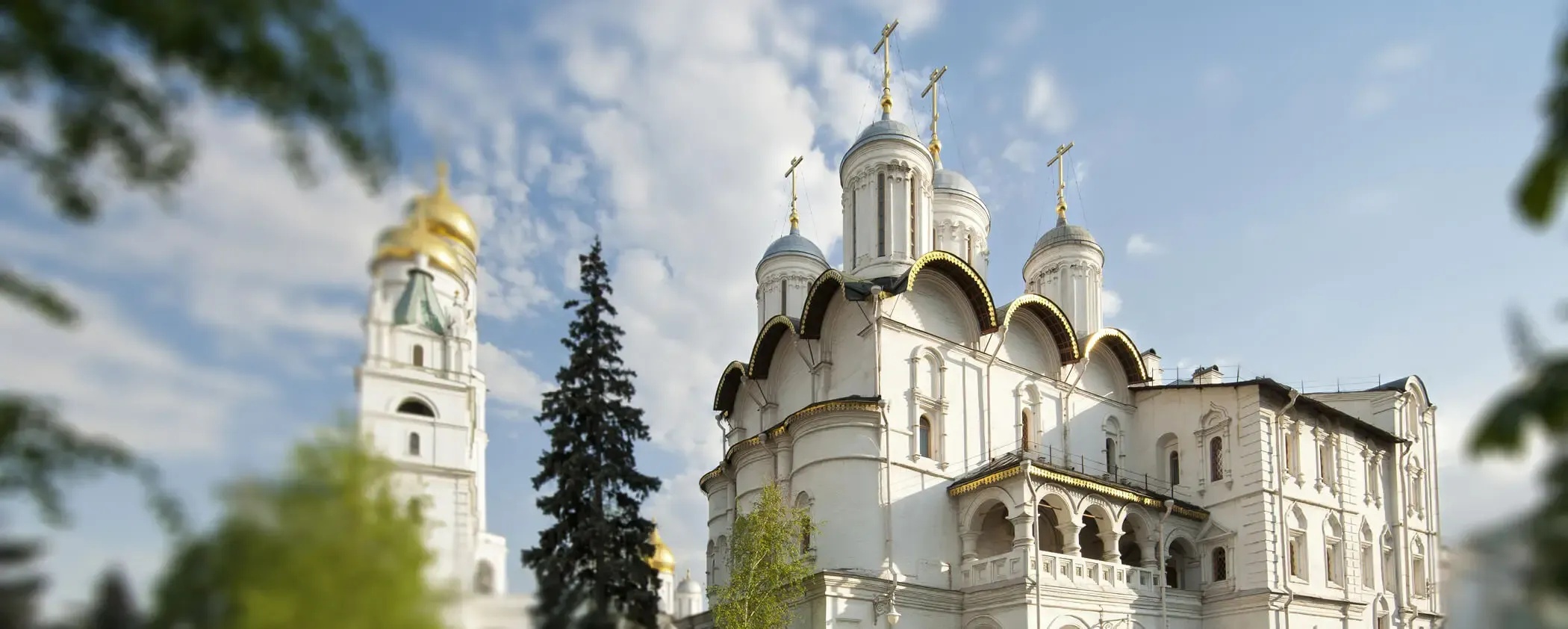 Патриаршие палаты с церковью Двенадцати апостолов (баннер О музее).webp