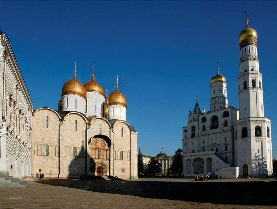 Соборная площадь Московского Кремля