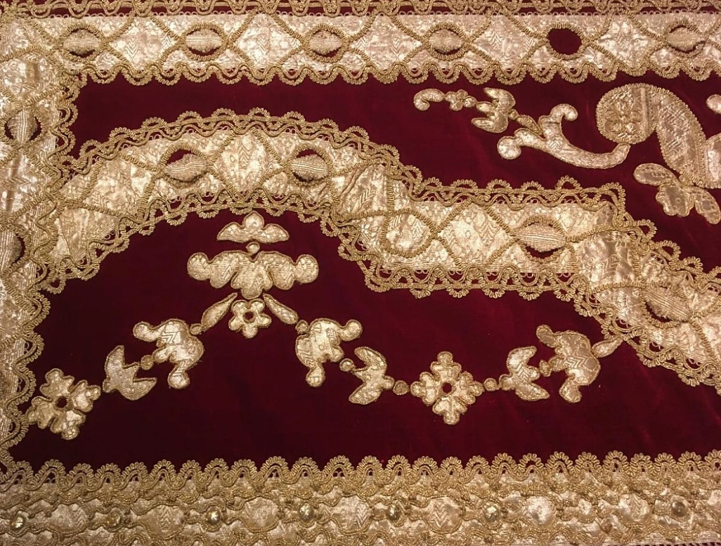 Подзор от коронационного балдахина (фрагмент)