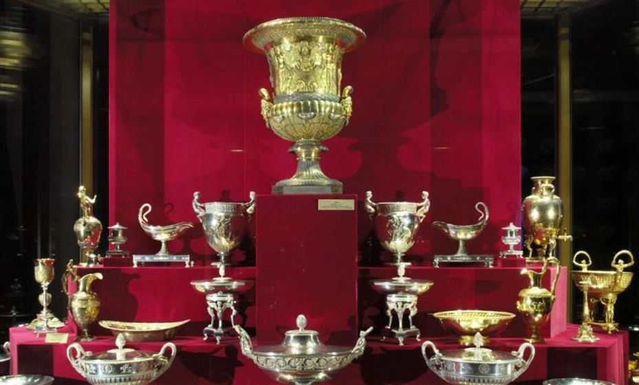 Витрина 42. Французское ампирное серебро