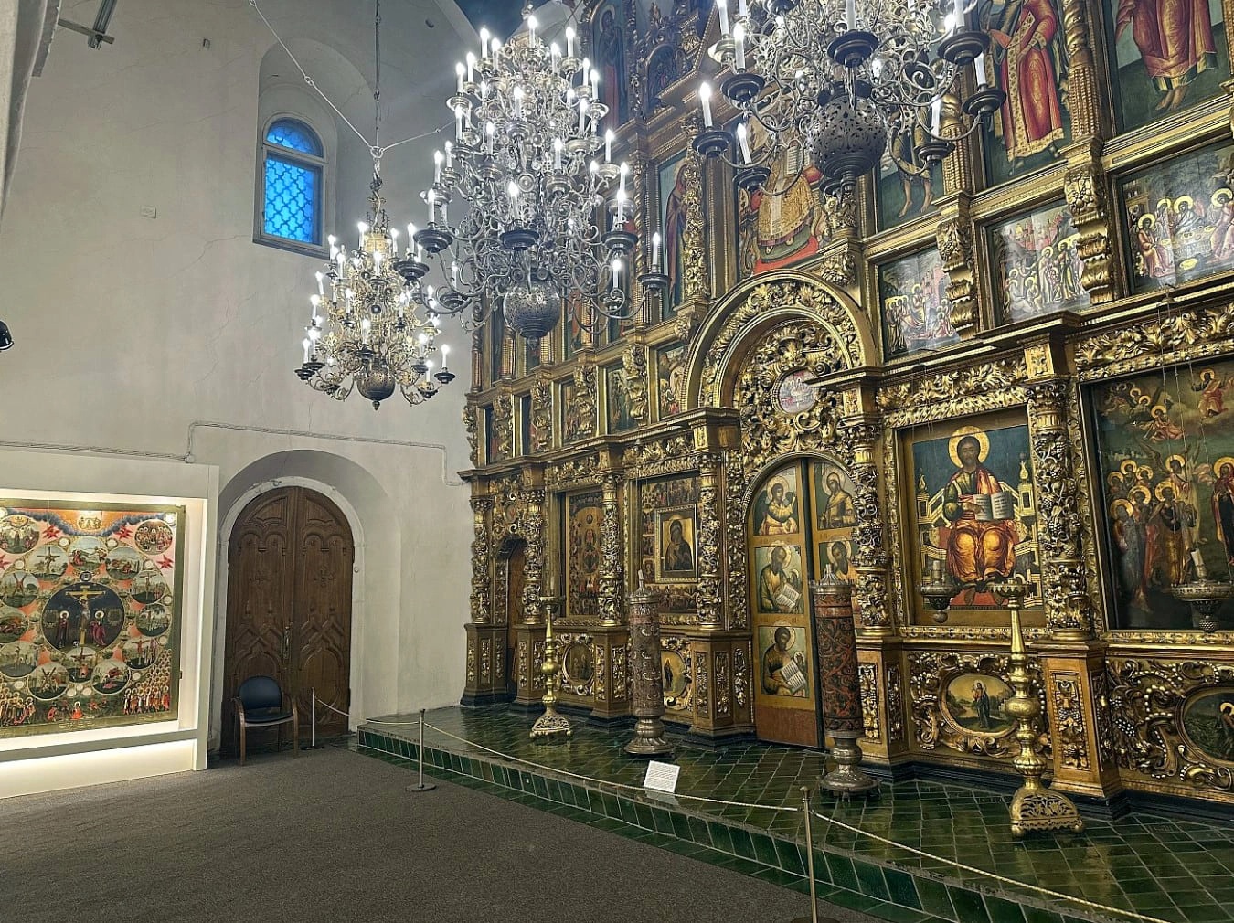 Церковь Двенадцати Апостолов.webp