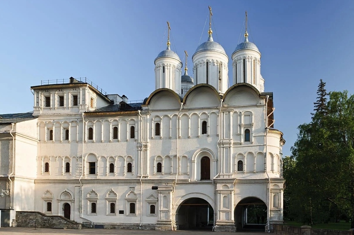 Патриаршие палаты с церковью Двенадцати апостолов