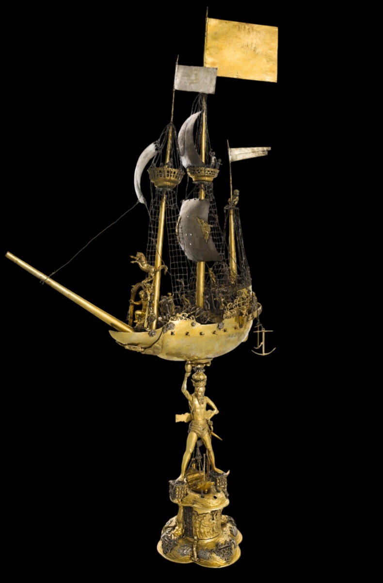 Настольное украшение.webp