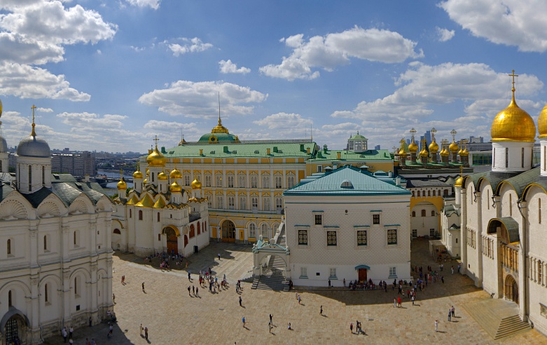 Соборная площадь Московского Кремля