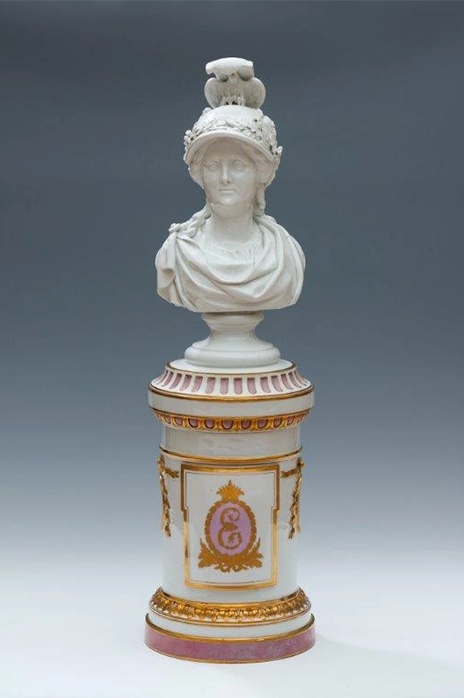 Екатерина II в образе Минервы