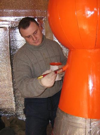 Грунтовка свинцовых суриком подкрестных шаров под позолоту