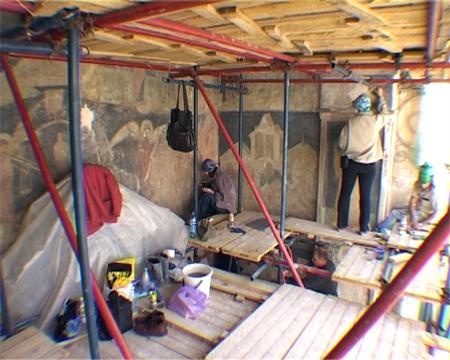 Процесс реставрации фресковой живописи в западной лоджии