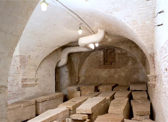 Общий вид интерьера северной палаты