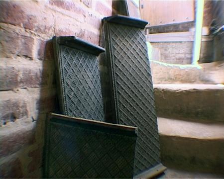 Чугунные накрывные плиты, изготовленные по образцу ХIХ века