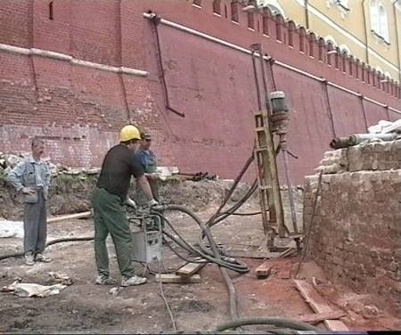 Инъектирование стен и фундаментов станком колонкового бурения