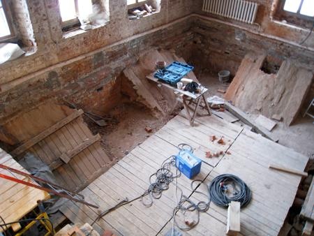 Интерьер первого яруса пристройки Архангельского собора после разборки старого перекрытия над сводом подземной палаты