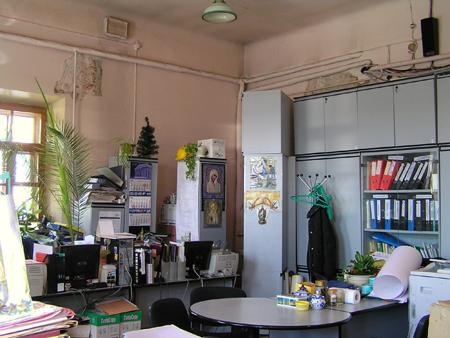 Рабочий кабинет в первом ярусе пристройки