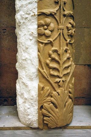 Фрагмент воссозданной в пластилине резьбы колонки