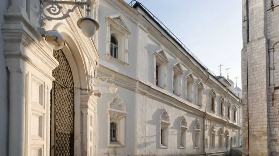 Здание Патриарших палат, южный фасад..webp