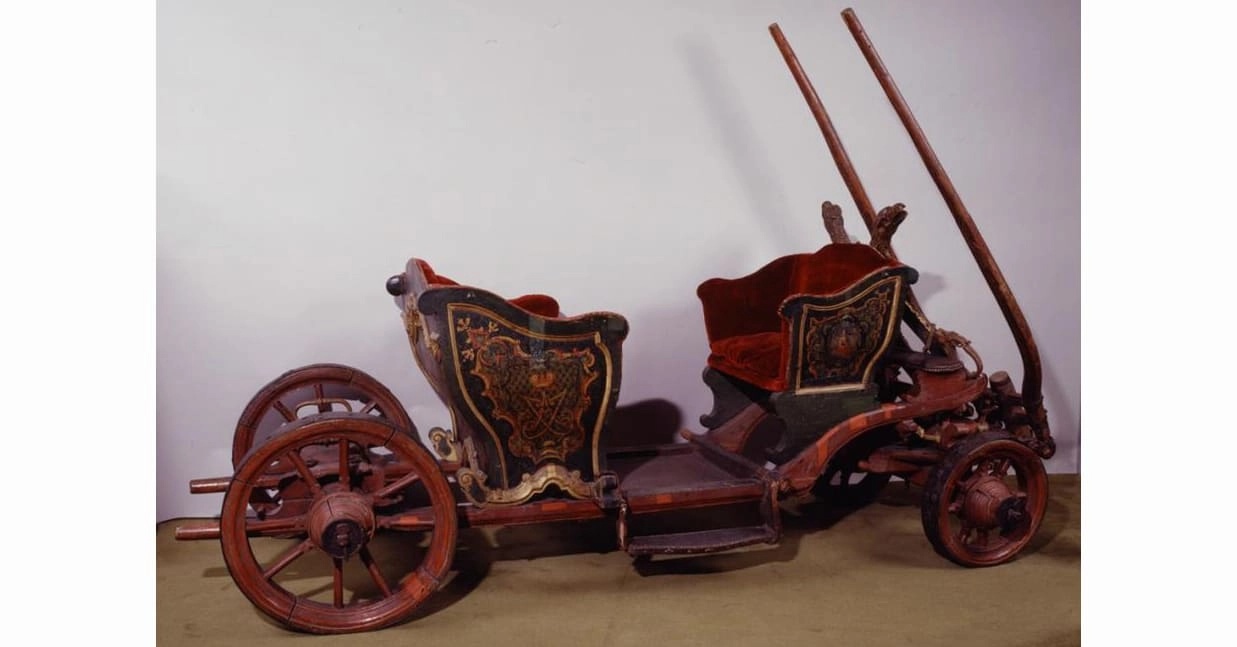 Коляска двухместная