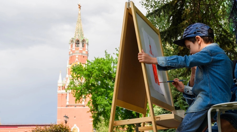 Запечатлею крепость перед грозой