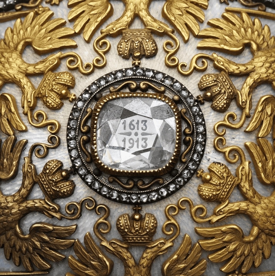 Пасхальное яйцо «Трехсотлетие дома Романовых». (1).webp